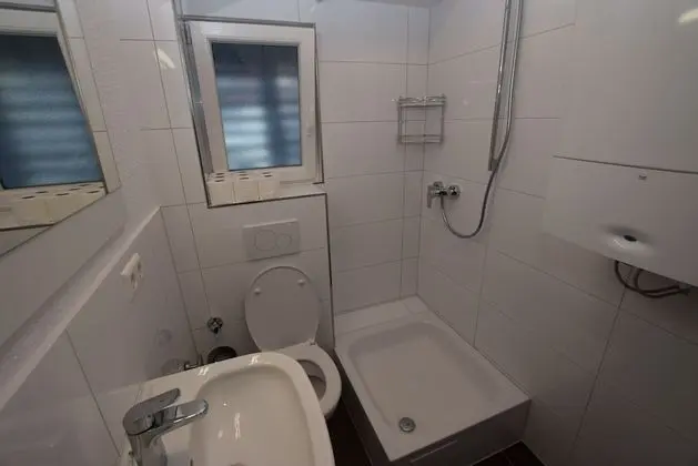 Apart Daire, 2 Yatak Odası (95-00)