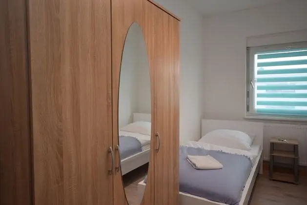 Apart Daire, 2 Yatak Odası (96-00)