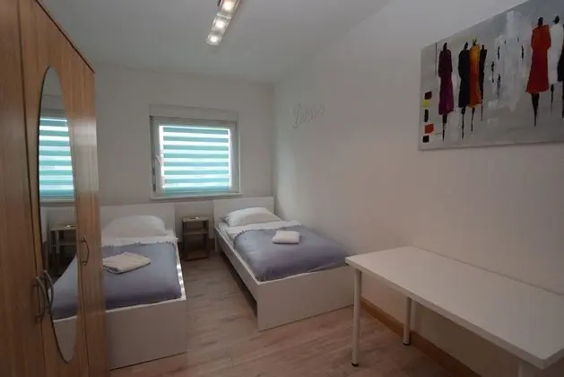 Apart Daire, 2 Yatak Odası (96-00)