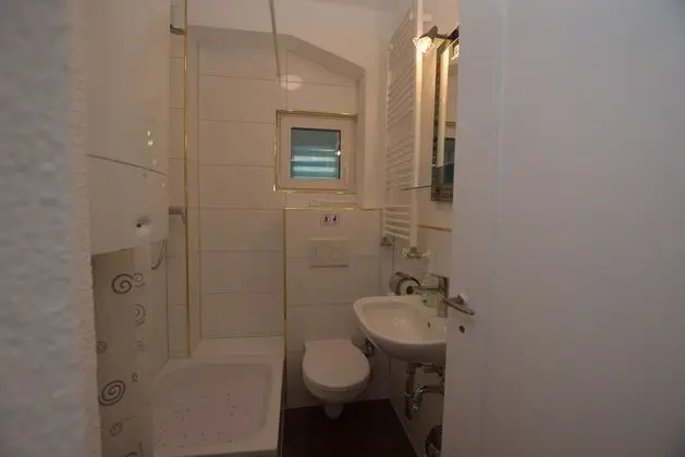 Apart Daire, 2 Yatak Odası (96-00)
