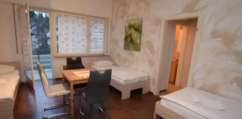 AB Apartment 18