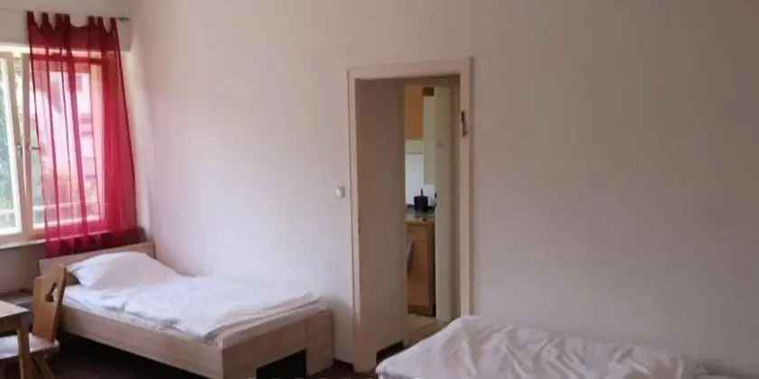 AB Apartment 18