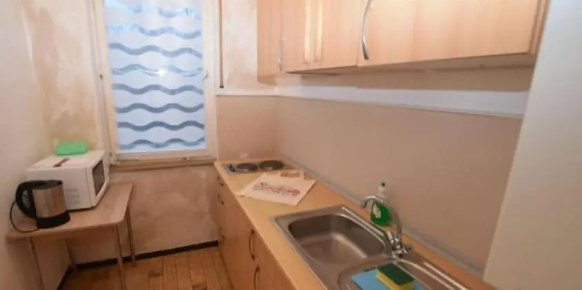 AB Apartment 18