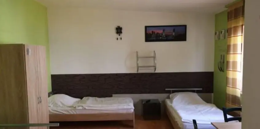 AB Apartment 19