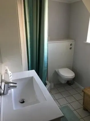 Tek Kişilik Oda, Ortak Banyo