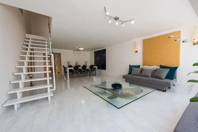 Çatı Katı Süiti (Penthouse)