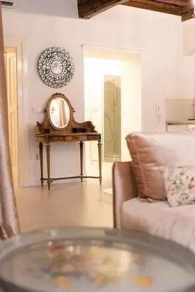 Traditional Apart Daire