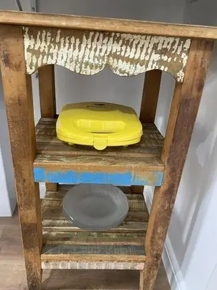 Ev