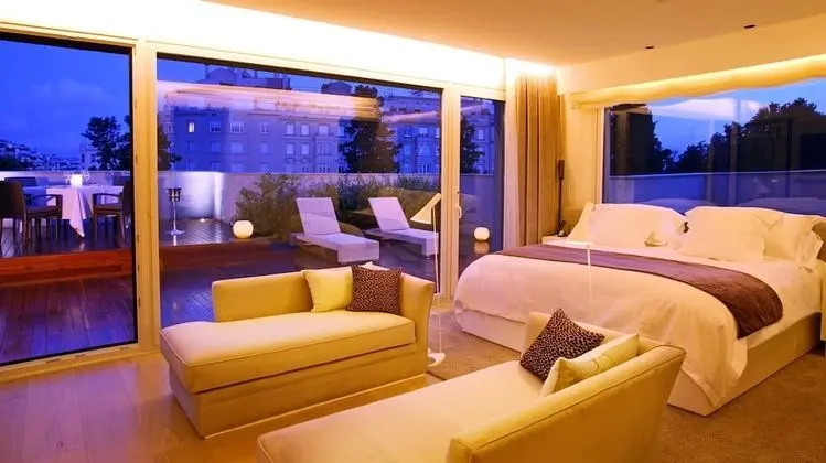 Çatı Katı Süiti (Penthouse)