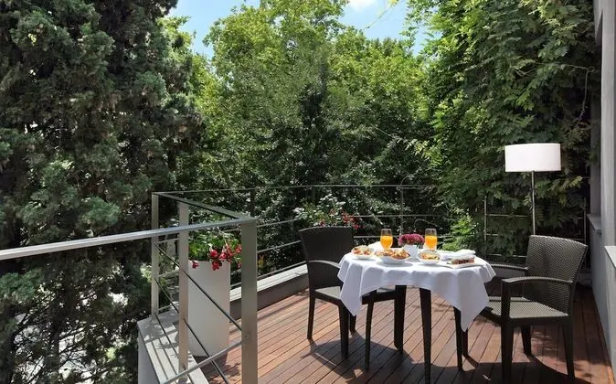 Çatı Katı Süiti (Penthouse)