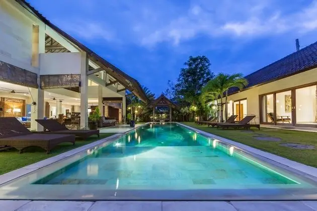 Villa, 5 Yatak Odası, Kişiye Özel Havuzlu (Kadek)