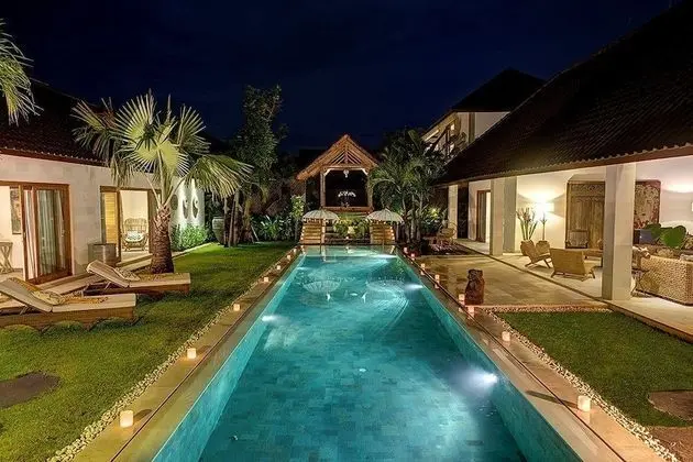 Villa, 5 Yatak Odası, Kişiye Özel Havuzlu (Nyoman)