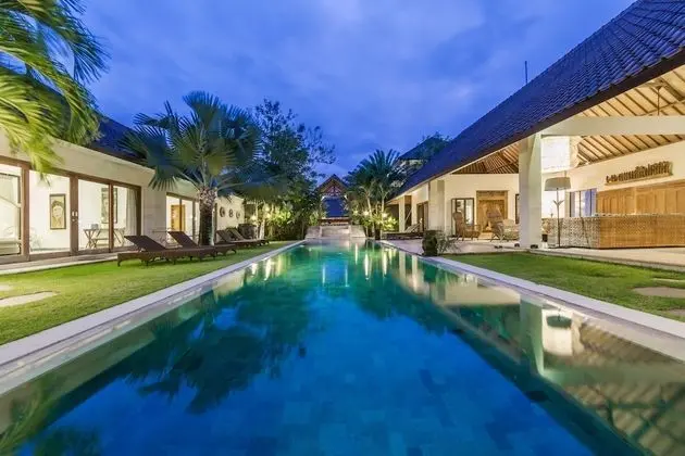 Villa, 5 Yatak Odası, Kişiye Özel Havuzlu (Nyoman)