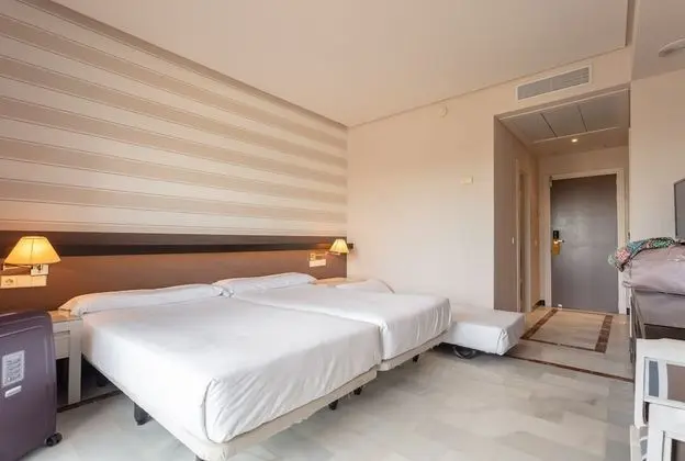 İki Ayrı Yataklı Oda (with extra bed - 3 adults)