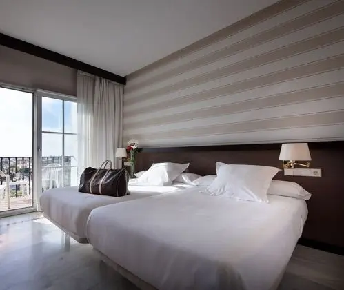 İki Ayrı Yataklı Oda (with extra bed - 3 adults)