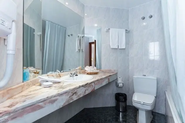 Üç Kişilik Oda (1 Extra Bed, 3 Adults)