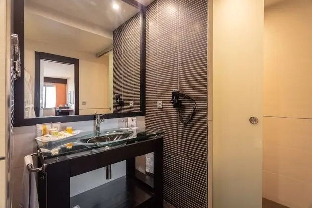 Standard Büyük Yataklı Tek Kişilik Oda