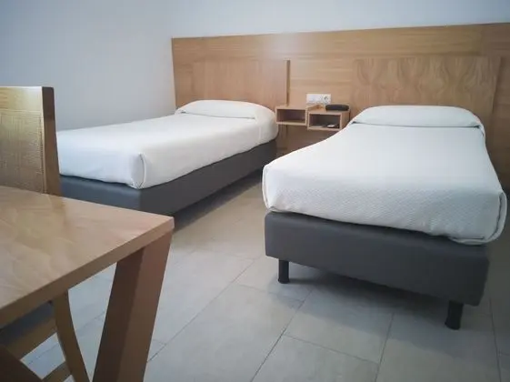 İki Ayrı Yataklı Oda, 2 Tek Kişilik Yatak