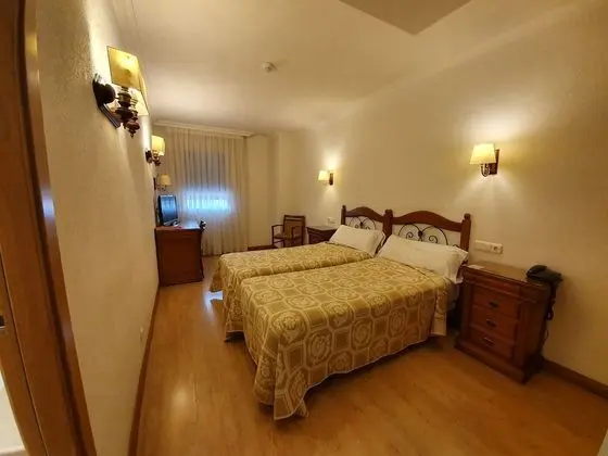 Tek Büyük Yataklı Oda