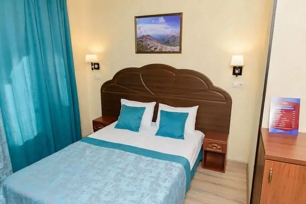 Comfort Tek Büyük veya İki Ayrı Yataklı Oda