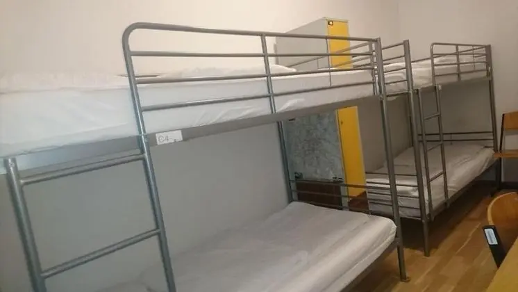 Basic İki Ayrı Yataklı Oda, Ortak Banyo
