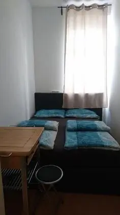 Tek Büyük Yataklı Oda, Ortak Banyo