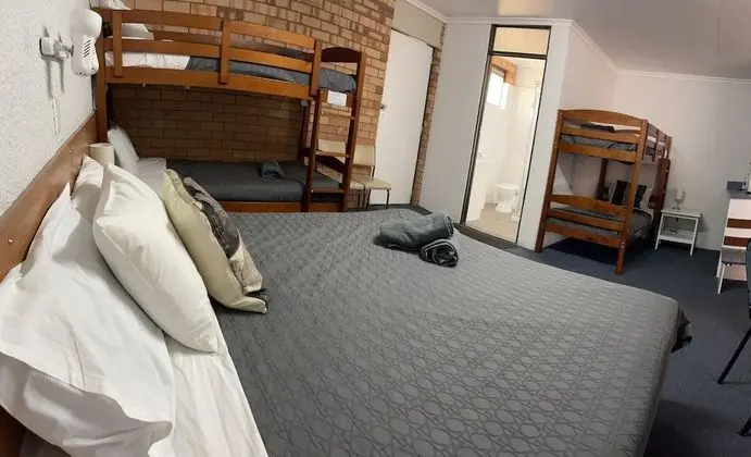 Four share (Queen and One Bunk Bed)