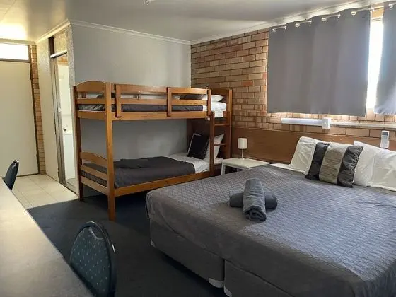 Four Share (Two Double Beds)