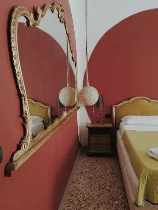 Üç Kişilik Oda