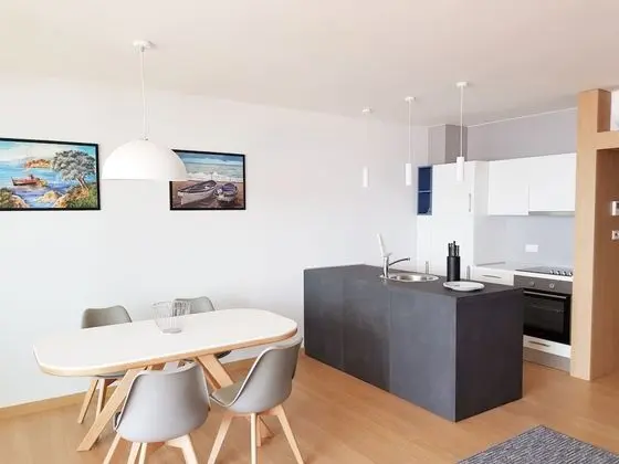 Luxury Apart Daire, Sıcak Su Havuzu