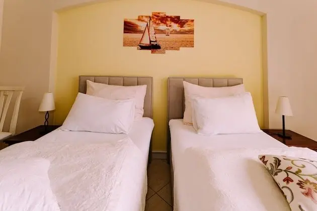 Tek Büyük Yataklı Oda, Balkon, Park Manzaralı