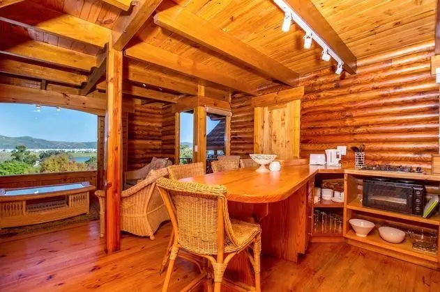 Kulübe (Double Storey Log Cabin)