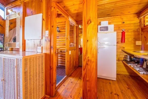Tek Büyük veya İki Ayrı Yataklı Oda (Semi-Detached Log Cabin - Spa Bath)