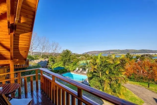 Tek Büyük veya İki Ayrı Yataklı Oda (Semi-Detached Log Cabin - Spa Bath)