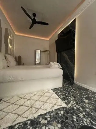 Tek Büyük Yataklı Oda (Petit)