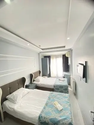 Standard Tek Büyük veya İki Ayrı Yataklı Oda