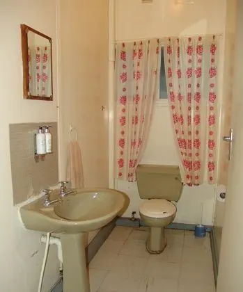 Family Oda, 2 Yatak Odası (1 Double Bed & 3 Single Beds)
