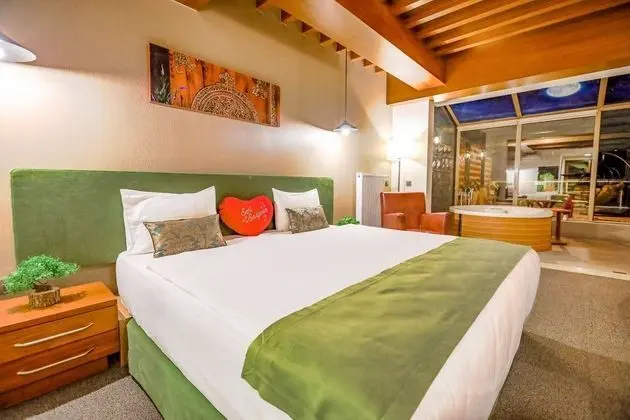 Aden Suite
