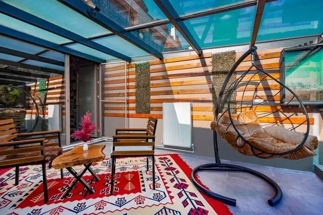 Aden Suite
