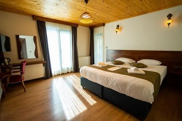 Aile Odası, Dağ Manzaralı, Balkonlu