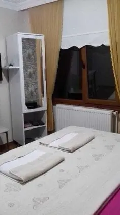 Classic Tek Büyük veya İki Ayrı Yataklı Oda