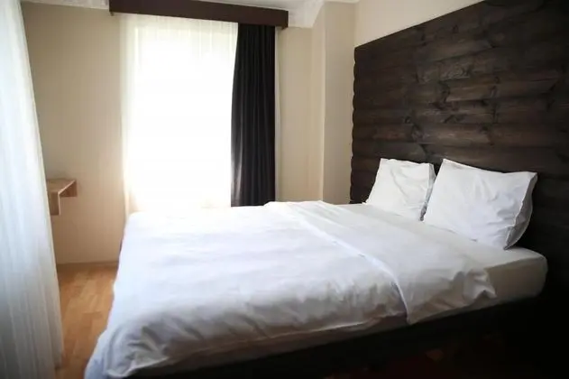 Villa - 4 Yatak Odalı, Kısmi Orman ve İç Bahçe Manzaralı, Aileye Özel