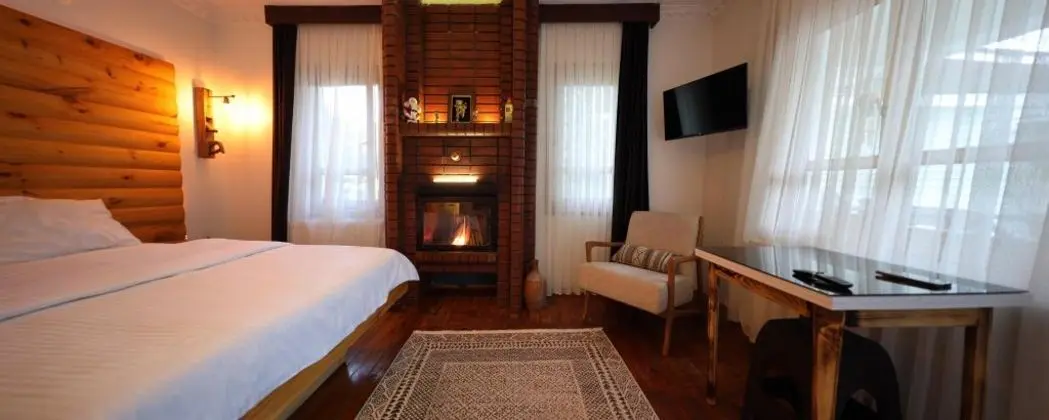 Şömineli Standart Oda, Bahçe Manzaralı, Şömineli