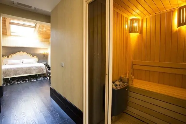 King Suit with Spa Bath