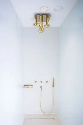 King Suit with Spa Bath