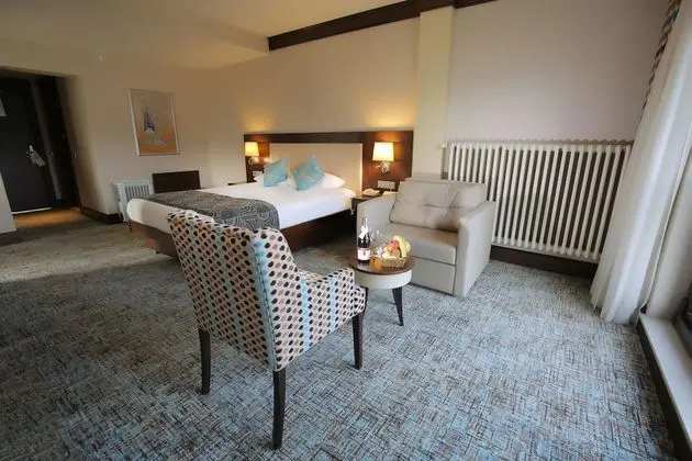 Standard Double or Twin Room, Lake View