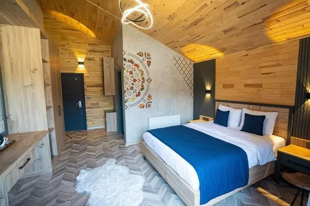 Çift Kişilik, Bahçe Manzaralı, Balkonlu