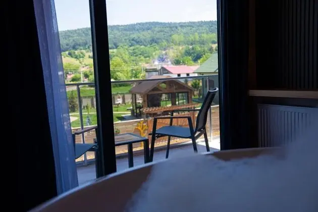 Jakuzili ve Şömineli Suite Oda, Bahçe Manzaralı, Şömineli ve Jakuzili