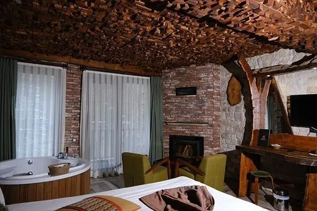 Jakuzili ve Şömineli Deluxe Oda, Doğa Manzaralı