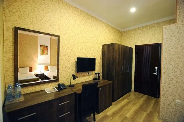 Standard Tek Büyük veya İki Ayrı Yataklı Oda, Tepe Manzaralı